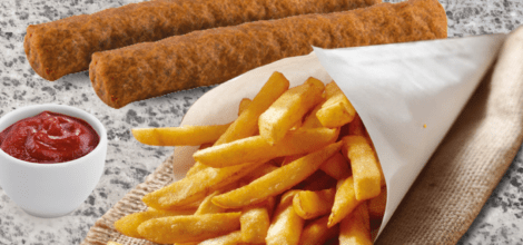 frikandel with french fries